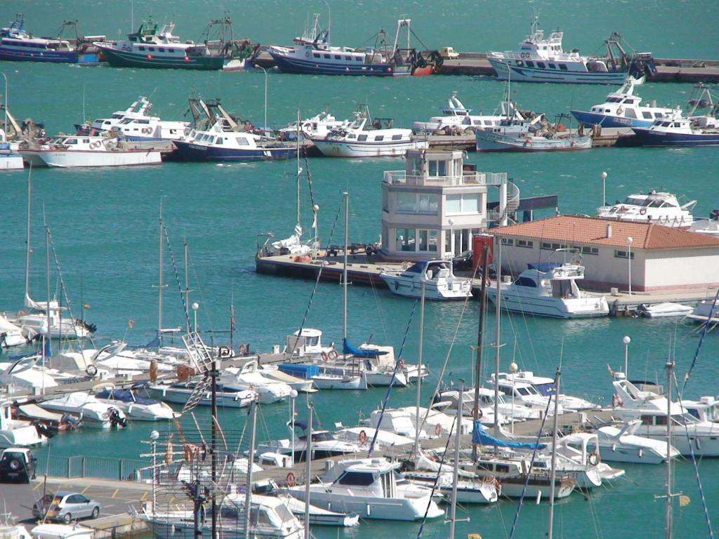 Hotel del Port Sant Carles de la Ràpita Exterior foto